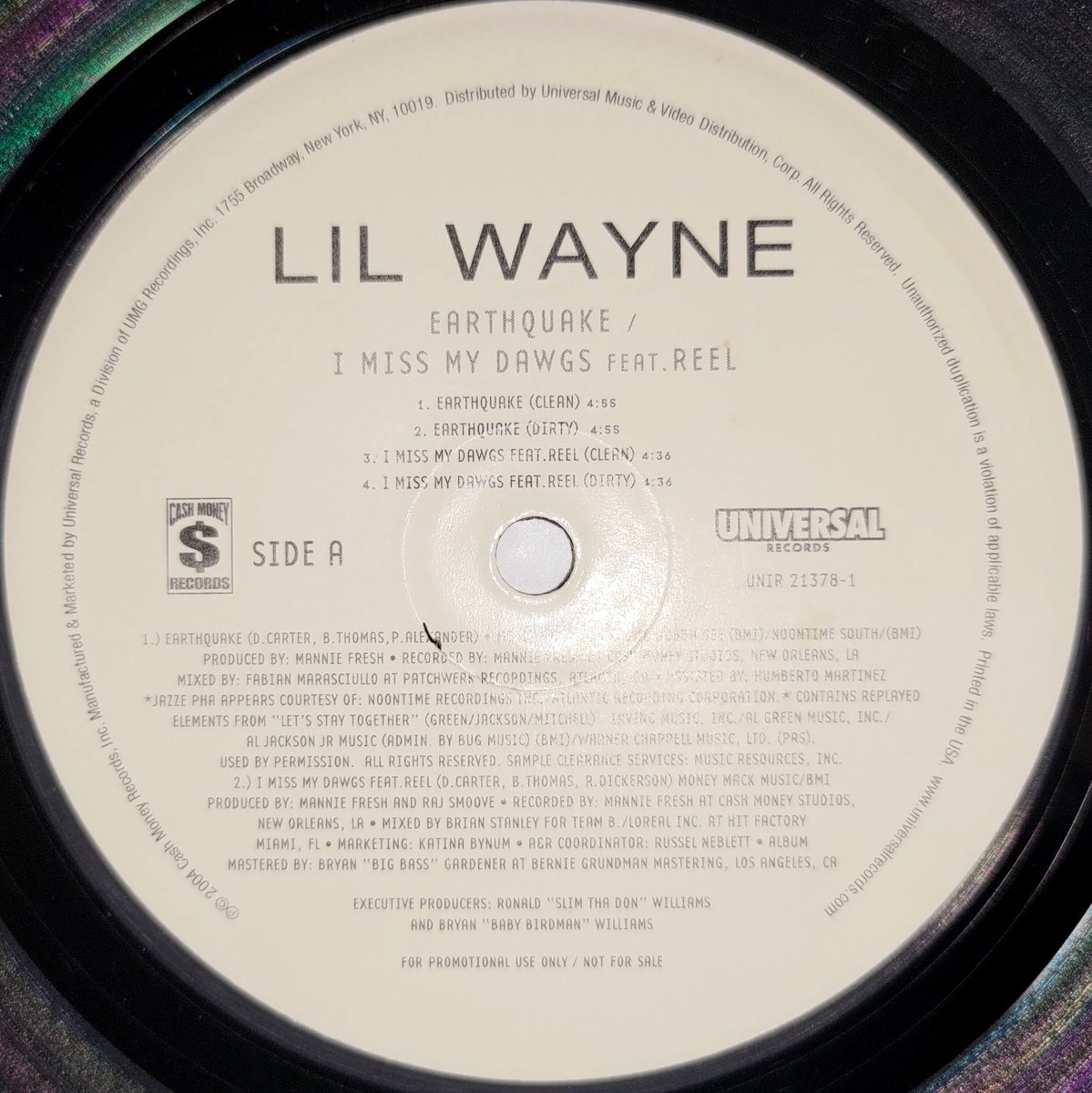 AI_Hidebu's tweet photo. Lil' Wayne / Earthquake (2004)
Cash Money, Universal UNIR 21378-1 (Promo)

フックにJazze Pha(ｼﾞｬｼﾞｰ･ﾌｧｲと読む)を迎えたウェッサイ物。12インチはプロモのみ。
オデブなJazze PhaがAl Greenの名曲Let's Stay Togetherの替え歌をフックで披露♪
アルバム  The Carter (同2004) に収録。 https://t.co/hqMJWrMFtZ