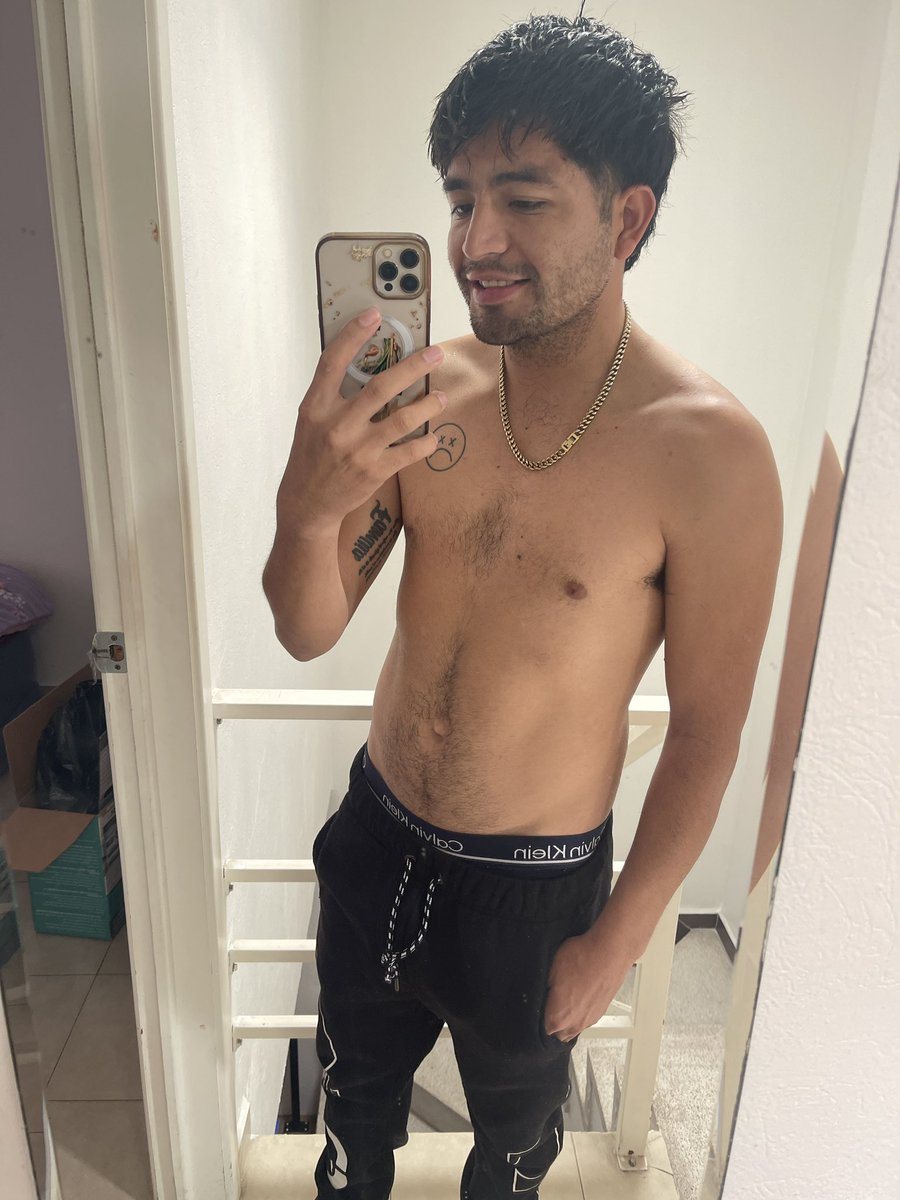 mexi44209's tweet photo. Les dejo otra fotito completa soy single de Toluca tengo 27 años soy nueva aún no e estado con parejas me gustaría encontrar una pareja para conocer y ver que pasa #tolucasingle #morbo #SwingersMéxicoCDMX #swingeredomex #parejastoluca #unicornio https://t.co/ywALqVVsge