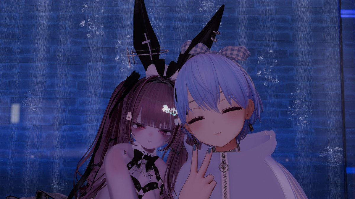 VDV1645797's tweet photo. #VRC_RABLISTA さんにお邪魔しました！
今回はた～し～さんとねむさん！
どちらも今日が初出勤！
た～し～さんはいつも全力でずるい方！
破壊力の高い接客を見せていただきました…！
ねむさんはめちゃめちゃ話しやすい方！
初めてのギミックでとてもお話盛り上げてくれた！
スーパールーキーのお2人！ https://t.co/4dUg6nmf7N