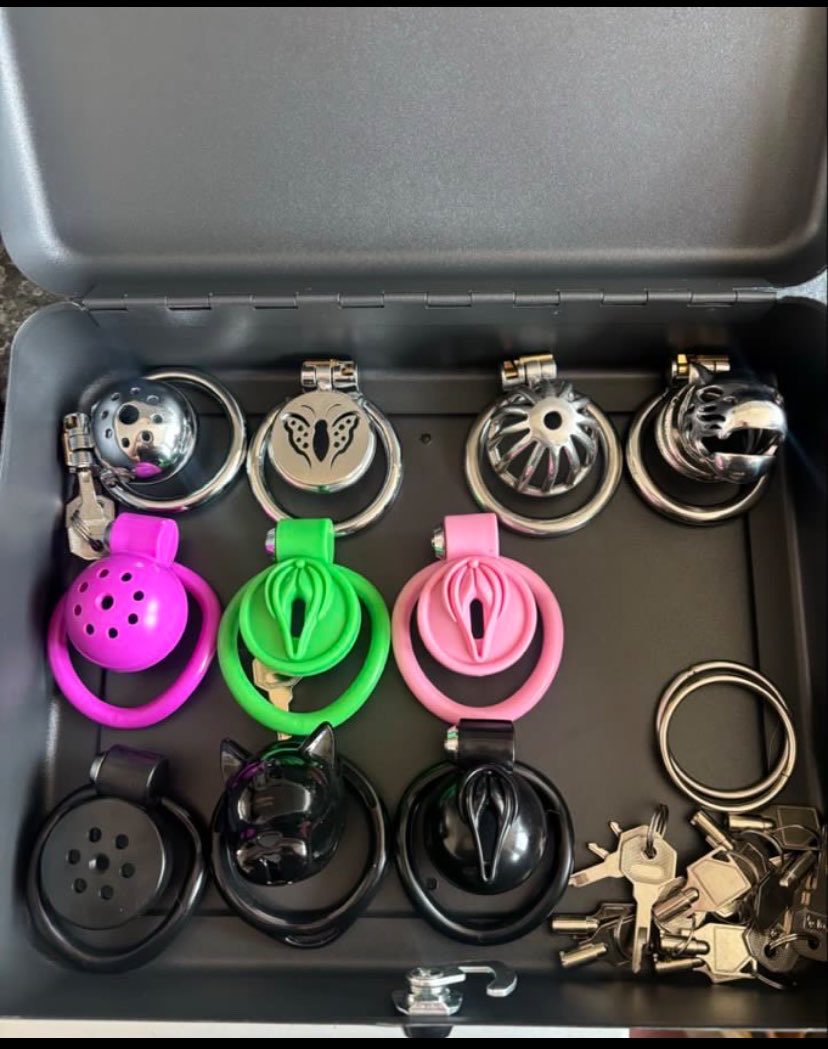 queensabrinasph's tweet photo. Locktober is calling tell me to be your keyholder loser haha 😆 https://t.co/PYiIOCum56