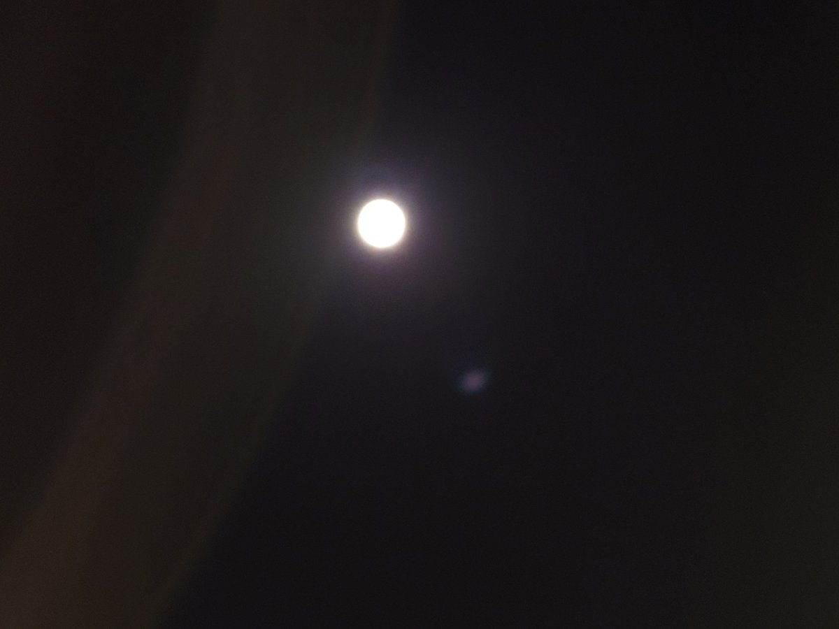 f9368213's tweet photo. 月が綺麗ですね🌕
.
.
.
富岡義勇你先不要講話☺️
.
如此美麗，如此般配🌊🦋
配起來真的好好看，和官圖幾乎無差別，不過壽屋的比例感覺明顯更大一點，不太像1/8👀
.
#kotobukiya #胡蝶忍
#Alter #富岡義勇
#Giyushino https://t.co/UKWbNuz371