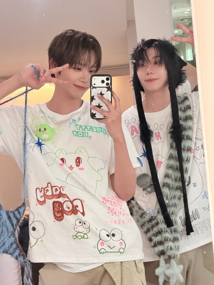 louiszen23's tweet photo. Hari ini dapet shuaihan, haneulz, kimseo fam 😭😭💞💞💓💓💗💗 

Haniii, aku doain kamu umur panjang, bahagia terus, nerima kesempatan keren dan bagus terus, sehat terus, bisa makan enak terus 🎉✨🕯

HAPPY HANMAZING BIRTHDAY
#AChapterCalledParkHan 
#대박한생일 https://t.co/D9GpRsq6qi
