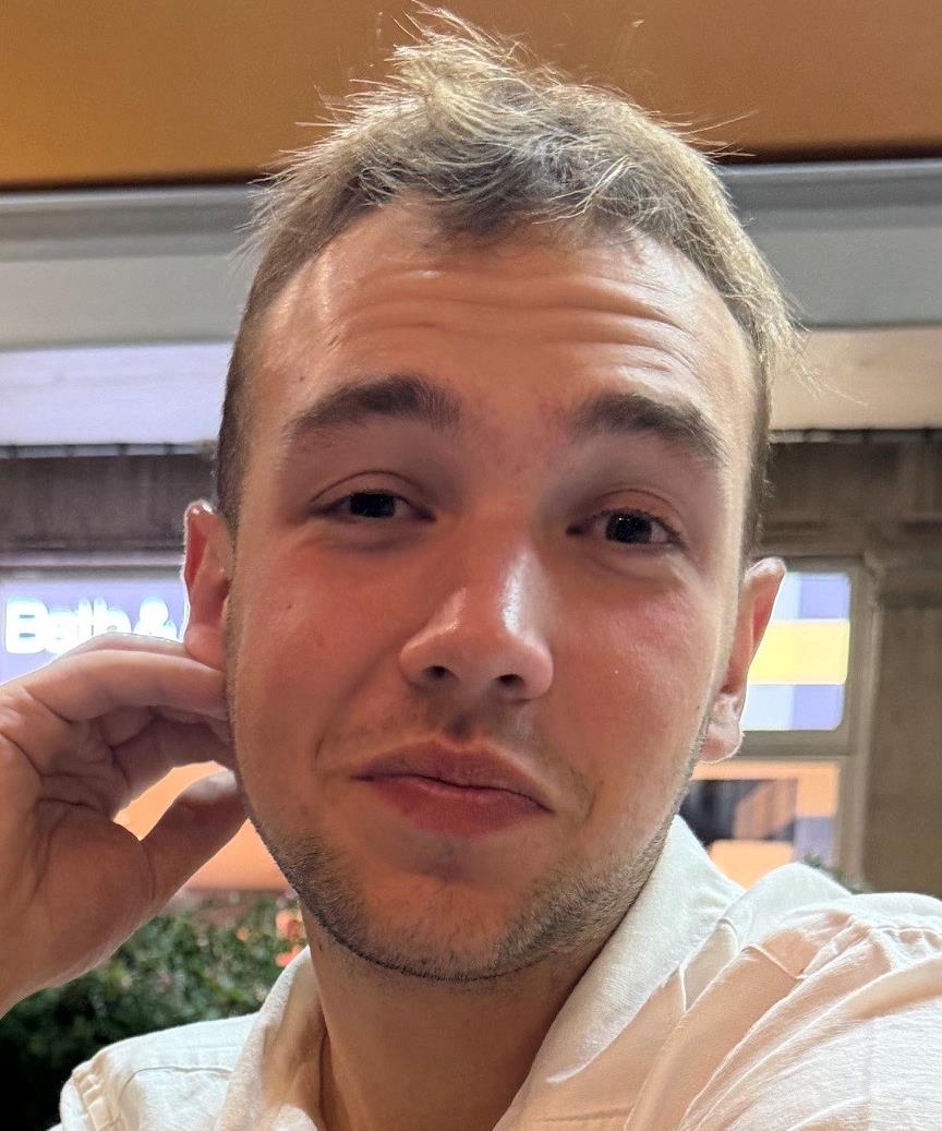 missingpeople's tweet photo. Please RT #findGeorge, 18, missing from #Portishead #NorthSomerset since 17/9. George, we're here for you. Call 116 000
https://t.co/FKR0rw9y92 https://t.co/7sjHX6N8WT