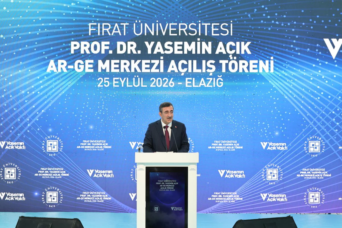 isselmanoglu23's tweet photo. Cumhurbaşkanı Yardımcımız Sayın Cevdet Yılmaz’ın teşrifleriyle gerçekleştirilen Fırat Üniversitesi Prof. Dr. Yasemin Açık AR-GE Merkezi Açılış Töreni’ne; Valimiz, Milletvekillerimiz, Belediye Başkanımız, Fırat Üniversitesi Rektörümüz ve İl Protokolümüzle birlikte katıldık.

Fırat Üniversitemizin bilimsel kapasitesine güç katacak, yeni nesil araştırma ve inovasyon çalışmalarına öncülük edecek AR-GE Merkezinin  Üniversitemize ve Elazığ’ımıza hayırlı olmasını diliyor; başta Sayın Prof. Dr. Yasemin Açık olmak üzere emeği geçen herkese teşekkür ediyorum.

@Akparti 
@abuyukgumus