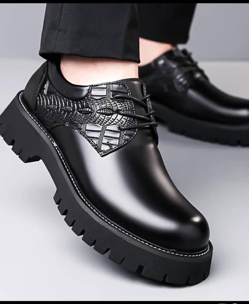 Yhemibrand's tweet photo. Looking for that Baddest Corporate Shoe? 
Search no further😮‍💨🔥

Category: Corporate Shoe 

🏷️ ₦41,500
Available in Sizes 40–46 @theyhemibrand 

Location: Ilorin
Delivery: Nationwide https://t.co/lygrIGX4yl