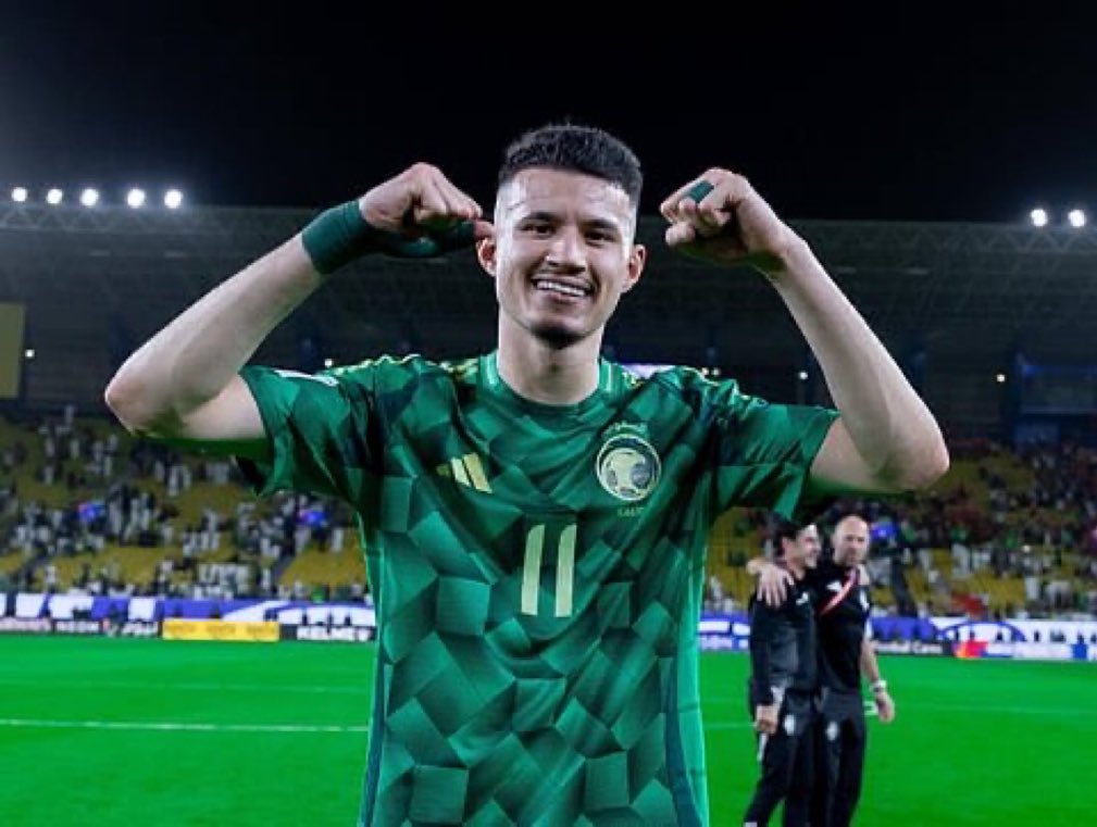 Siiros2's tweet photo. 🚨🚨🚨🚨🚨🚨🚨🚨🚨🎙️

عبدالرحمن الحمدان (والد عبدالله الحمدان) :

لم أتحدث إعلامياً منذ سنوات لكن لدي رسالة: 

لقد بلغ السيل الزبى، وتجاوزت الإساءات الأعراف الأخلاقية وعاداتنا المجتمعية لتصل إلى الطعن في الأعراض.

حسبنا الله ونعم الوكيل.

[الشرق الأوسط] https://t.co/bUUsybmuok