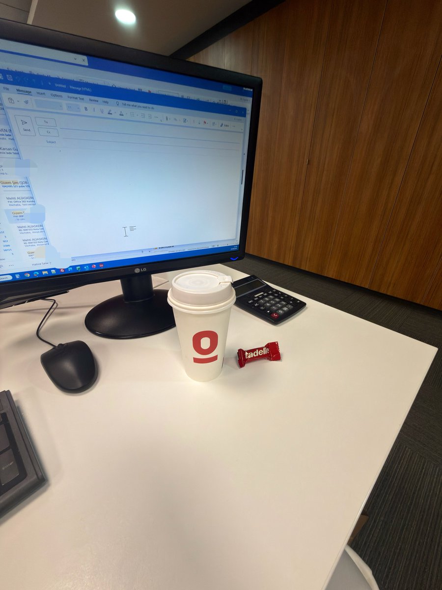 AAOMehti's tweet photo. Kahve içildi ve o kadar iyi geldi ki, bir saattir mutluluk hormonu tavan.
Spanish latte’nin içine de karamel eklettirdim, mis gibi oldu.

Bir şeyi yediğinizde ya da içtiğinizde keyif almıyorsanız ızdırap olmuyor mu?
Nedir şu apacı kahve sevdanız.. https://t.co/iOL8Q4QBsO
