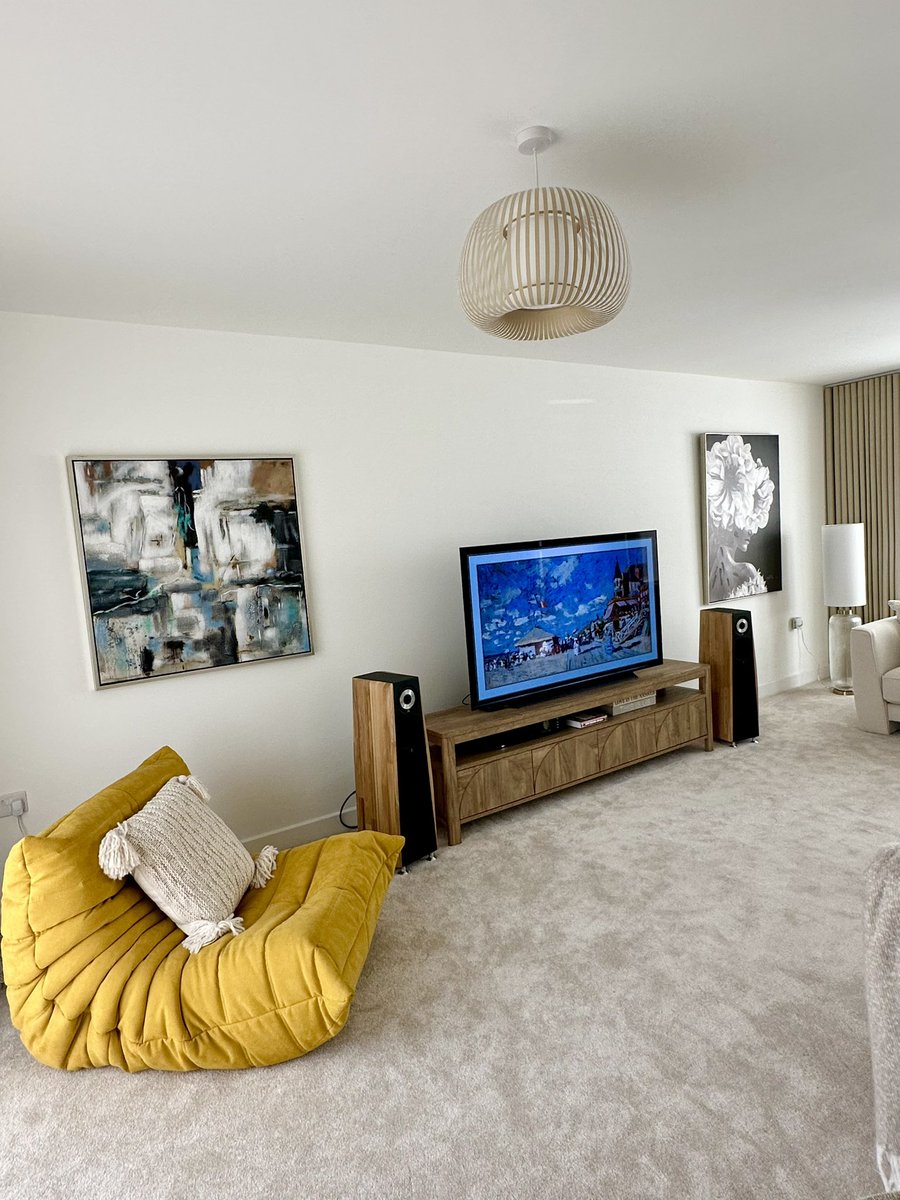 hifilounge's tweet photo. A really nice install of firsts to end the week, our first Atlantis Lab install with the AT16 Pro #speakers partnered with our first @NaimAudio Uniti Star Lite install, really nice stylish and elegant system 👌
#hifi #audiophile #atlantislab #naimaudio #luxury https://t.co/P4HY5gJt9R