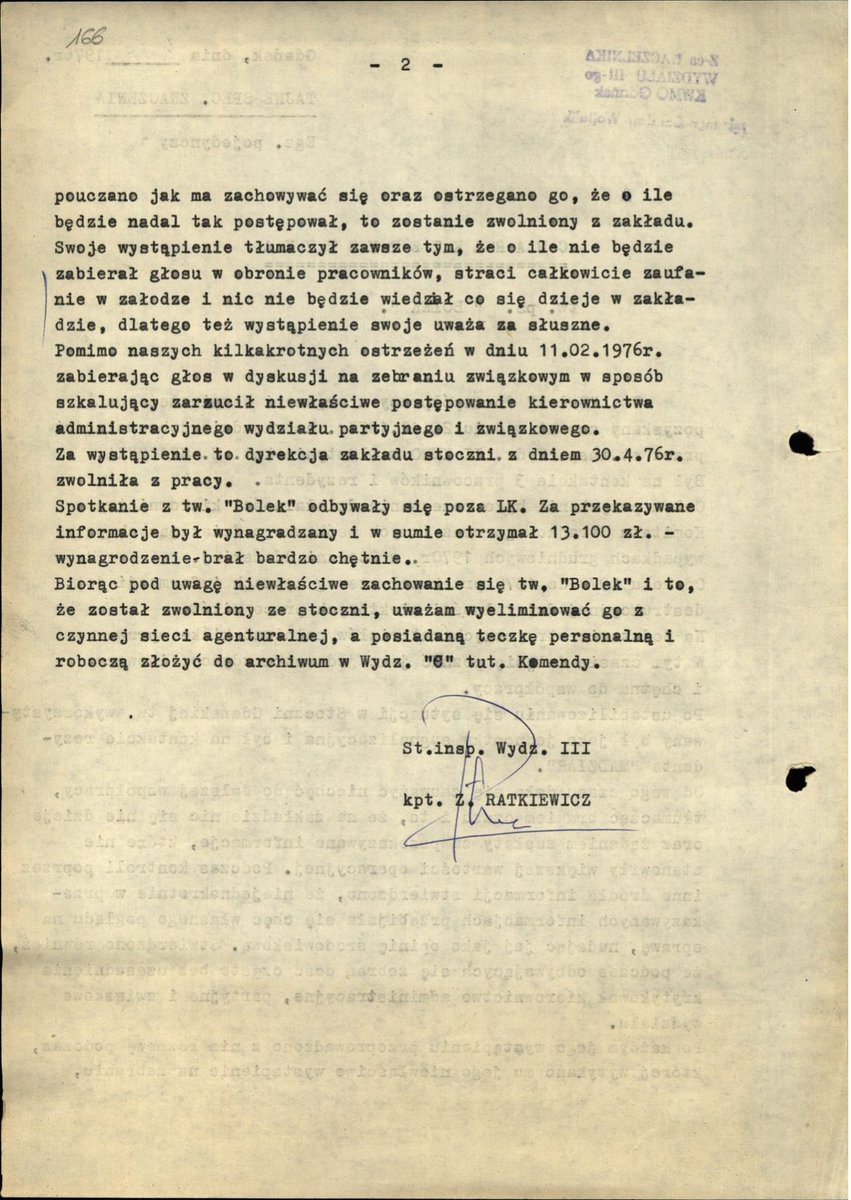 ipngovpl's tweet photo. 📣 Umorzenie sprawy Wałęsy nie zmienia ustaleń dotyczących jego współpracy z SB i autentyczności teczek tw. „Bolka” odnalezionych w domu Czesława Kiszczaka

Opublikowana 24 września 2026 r., wzbudzająca zainteresowanie opinii publicznej decyzja Prokuratury Okręgowej w Warszawie dotyczy wyłącznie umorzenie śledztwa w sprawie składania przez Lecha Wałęsę fałszywych zeznań w sprawie śledztwa dotyczącego materiałów SB odnalezionych w 2016 r. w domu byłego szefa MSW gen. Czesława Kiszczaka. Tym samym decyzja prokuratury nie wpływa na ustalenia dotyczące współpracy Lecha Wałęsy z SB oraz autentyczności odnalezionych materiałów.

Jak słusznie zauważyła Prokuratura Okręgowa w Warszawie, jedną z fundamentalnych zasad obowiązującego porządku prawnego jest prawo do obrony, w tym wykluczenia samodenuncjacji. Tym samym, Lech Wałęsa zeznając jako świadek miał prawo do podtrzymania wypowiedzi, które zaprzeczały jego współpracy z organami bezpieczeństwa PRL. Ta przesłanka jest kluczowa dla decyzji podjętej przez prokuraturę. W tym kontekście należy jednak zwrócić uwagę na niektóre stwierdzenia przedstawione w uzasadnieniu decyzji Prokuratury Okręgowej w Warszawie.

🔷 Szczególne zdziwienie mogą budzić całkowicie nieprawdziwe stwierdzenia dotyczące „wtórnego analfabetyzmu” przewodniczącego „Solidarności”, który miałby wykluczać sporządzanie przez niego w I poł. lat 70-tych XX. informacji przekazywanych Służbie Bezpieczeństwa. Przeczą temu między innymi pochodzące z tego okresu, kierowane przez Lecha Wałęsę wnioski do kierownictwa Stoczni Gdańskiej i Fabryki Urządzeń Budowlanych „ZREMB” w Gdańsku zachowane w jego aktach osobowych.

🔷 Tego rodzaju sugestie wydają się być obraźliwe wobec przewodniczącego niemal dziesięciomilionowego ruchu społecznego „Solidarności”, który przeszedł do historii XX wieku między innymi za sprawą odczytania w listopadzie 1989 r. w amerykańskim Kongresie pamiętnej mowy rozpoczynającej się od słów „My, Naród”. Trudno sobie wyobrazić reprezentowanie „Solidarności” przez „wtórnego analfabetę”.

🔷 Prokuratura Okręgowa w Warszawie stwierdza również, że „wnikliwie wypunktowała błędy metodologiczne” popełnione przez specjalistów z Instytutu Ekspertyz Sądowych im. Jana Sehna w Krakowie analizujących autorstwo dokumentów odnalezionych w domu Czesława Kiszczaka. Nie przedstawiono jednak wyników ekspertyzy, która podważałaby ustalenia ekspertów z Instytutu Sehna.

🔷 Nie znajdują podstaw stwierdzenia o niejednoznaczności ekspertyzy Instytutu Sehna. Eksperci uznali za autentyczne podpisy Wałęsy pod zobowiązaniem Lecha Wałęsy do współpracy z SB, 17 odręcznymi pokwitowaniami odbioru pieniędzy za doniesienia przekazane funkcjonariuszom bezpieki. Autentycznych jest także https://t.co/ntYYxezk6f. 29 odręcznych doniesień z podpisem Lecha Wałęsy. Tylko jedno odręczne doniesienie TW zostało sporządzone i podpisane pseudonimem „Bolek” przez funkcjonariusza SB Józefa Dąbka ps. „Madziar”.

Zachęcamy do zapoznania się z opublikowanymi przez Instytut Pamięci Narodowej materiałami podsumowującymi badania dotyczące materiałów dot. tw. „Bolka”:

🔍 Ekspertyza. Teczka TW „Bolka”. : https://t.co/315NrUp0M8

🔍 Biegli z Instytutu Ekspertyz Sądowych potwierdzają, kto pisał donosy TW „Bolka”.: https://t.co/ZHTmVrChTg