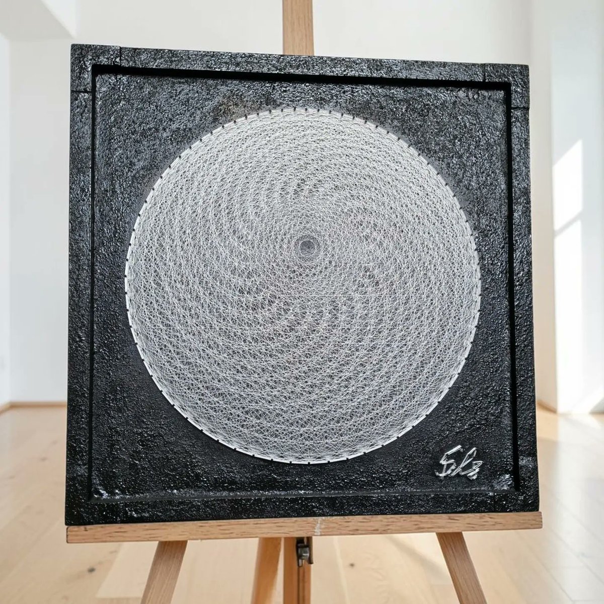ShelaBeadyrd's tweet photo. Each piece begins with millimeter-perfect geometry mapped onto wood. Nails are set at 90°, textures build through layered composites, and aerospace-grade thread completes the design. Intricate works can take 70+ hours. https://t.co/DOCQ9IRkIK