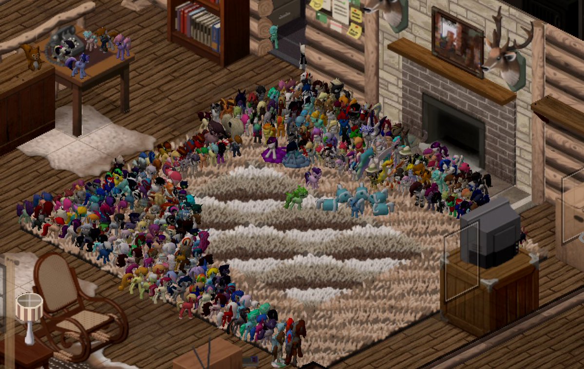 BizarreSong's tweet photo. everytime i enter my base it lags to HELL but its so worth it https://t.co/JEszrOFZJ2