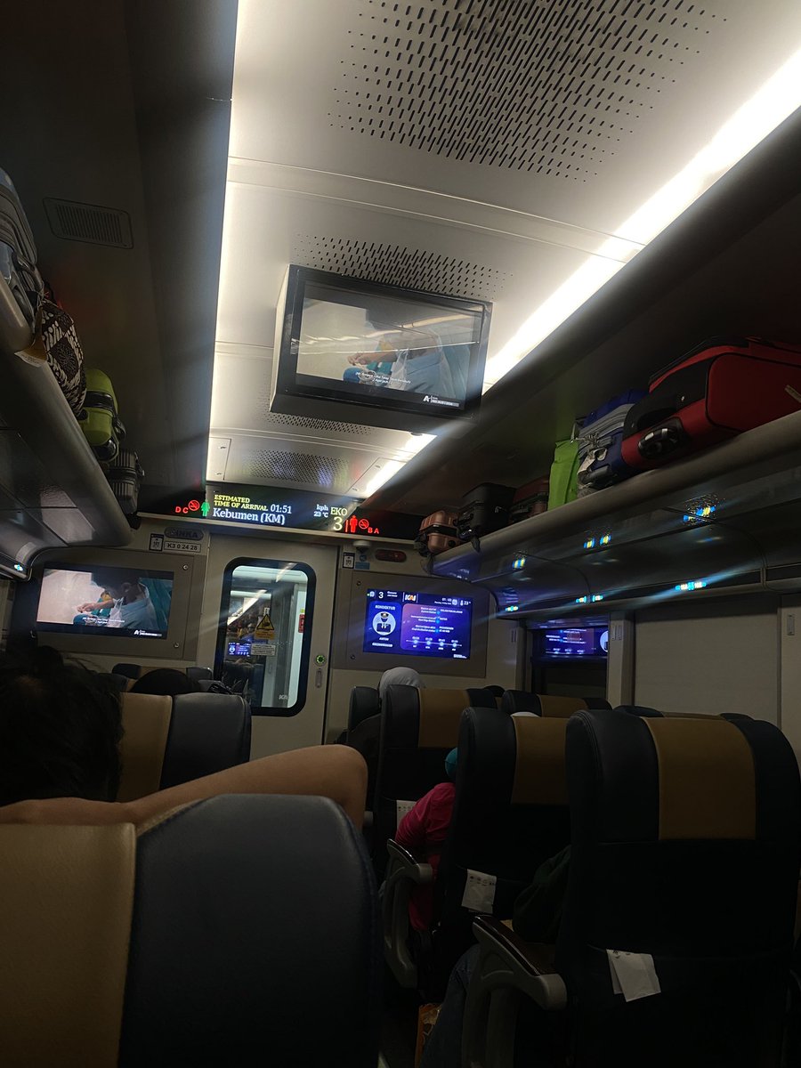 weraiam's tweet photo. Jakarta, i'm coming 🙌🏻🙌🏻🙌🏻 https://t.co/mrUN5oOp1n