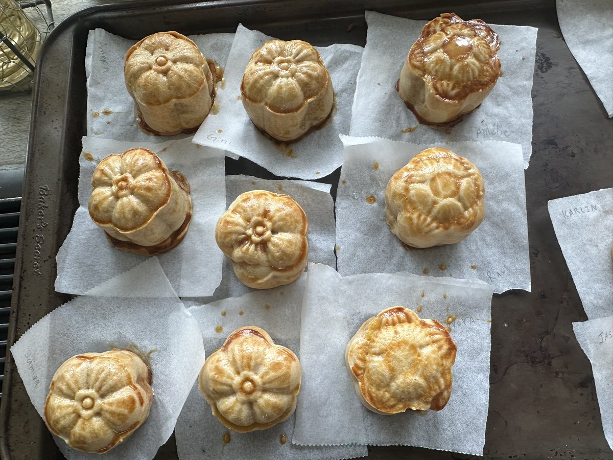 mmedare's tweet photo. Happy Mid Autumn Festival to all who celebrate! We invited parents to come in the help us make mooncakes. Wishing families good health and happiness🌕🥮🍁🍂🐇 #togetherisbetter @SD41marlborough https://t.co/VQqIWjS1Fy