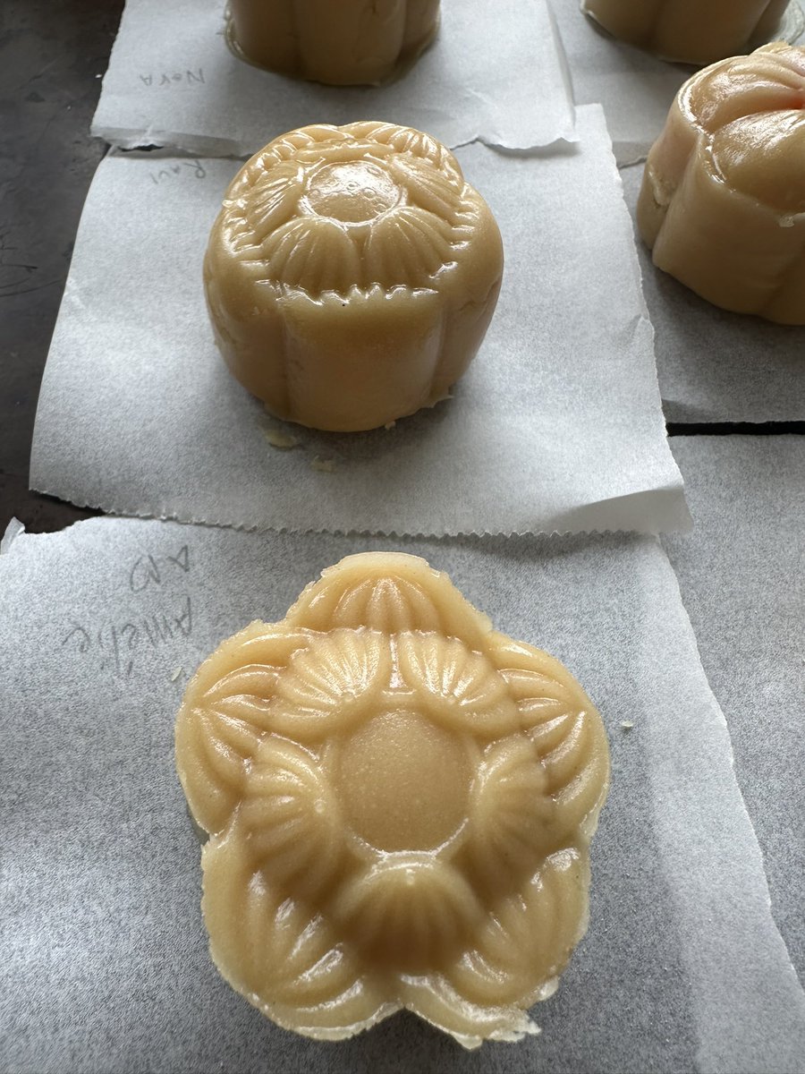 mmedare's tweet photo. Happy Mid Autumn Festival to all who celebrate! We invited parents to come in the help us make mooncakes. Wishing families good health and happiness🌕🥮🍁🍂🐇 #togetherisbetter @SD41marlborough https://t.co/VQqIWjS1Fy