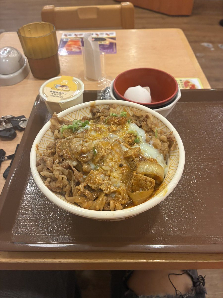 mei18275's tweet photo. 晚餐吃麻婆豆腐牛丼 https://t.co/BKfALJLzf9