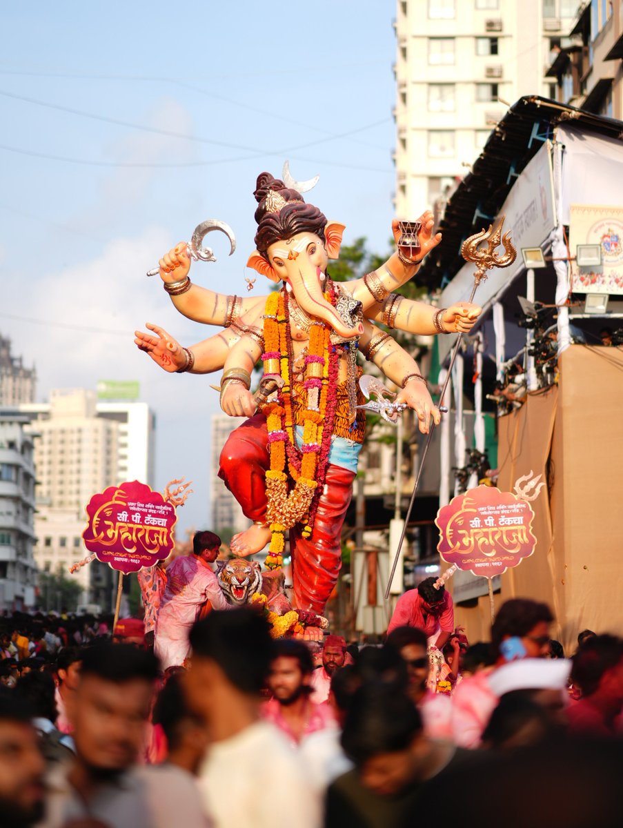 Dev_Fadnavis's tweet photo. #Mumbai #GaneshVisarjan #AnantChaturdashi https://t.co/EqcriyCs6K