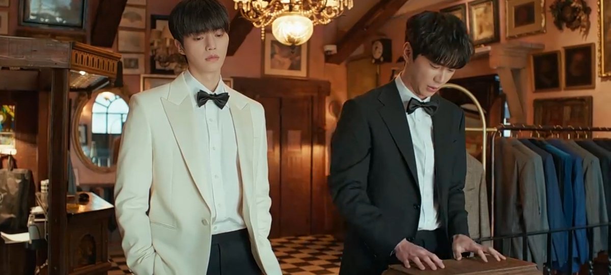 yohanatrix's tweet photo. if yall know yaoi, yall know EXACTLY what this black-white suit color coding means. they are NEVER beating the husband allegations. https://t.co/2565ct0PLU