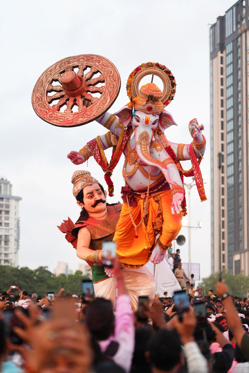 Dev_Fadnavis's tweet photo. #Mumbai #GaneshVisarjan #AnantChaturdashi https://t.co/HAHXFVCTO0