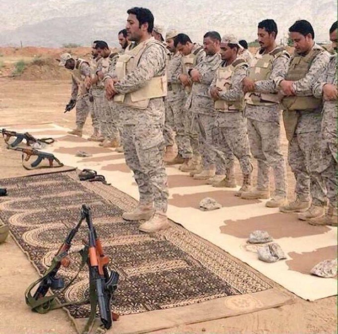 Asad686868's tweet photo. 🤲اللهم إن في الثغور رجالاً لا نراهم كل حين لكنا ننام بظلهم. 

يقومون حين ننام ويسهرون حين نغفل ويبذلون المهج دون أن يسألوا الأجر من أحد غيرك. 

🤲اللهم احفظ جنودنا البواسل في برك وبحرك وجوك وكن لهم درعاً وحرزاً وسدد رأي قادتهم وقو عزائمهم وثبت أقدامهم عند اللقاء ولا تكلهم إلى أنفسهم طرفة عين. 

🤲اللهم من خرج منهم مجاهداً في سبيل حماية الحرمين وأمن البلاد فتقبل منه ومن كُتب له الشهادة فاجعلها في أعلى عليين ومن رجع فأرجعه مكللاً بالعز والسلامة. 

🤲اللهم اجعل تضحيتهم سياجاً لهذا الوطن وأمناً لأهله واستقراراً لا ينزع وعزاً لا يضام. 

🤲اللهم اجزهم عنا خير ما جزيت به جنداً عن أمة ووفق ولي أمرنا ومن ولاه واجمع كلمتنا على الحق . 

🤲اللهم إنهم درعنا… فاحفظ الدرع وانصر الحامي وثبت القدم على الثغر....آمين.