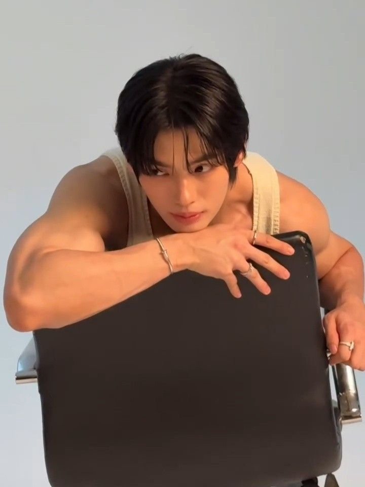 FashionistD's tweet photo. We announce #winmetawin as THE MOST POPULAR SUPERMODEL OF SEPTEMBER 2026! https://t.co/USFEehCzqe