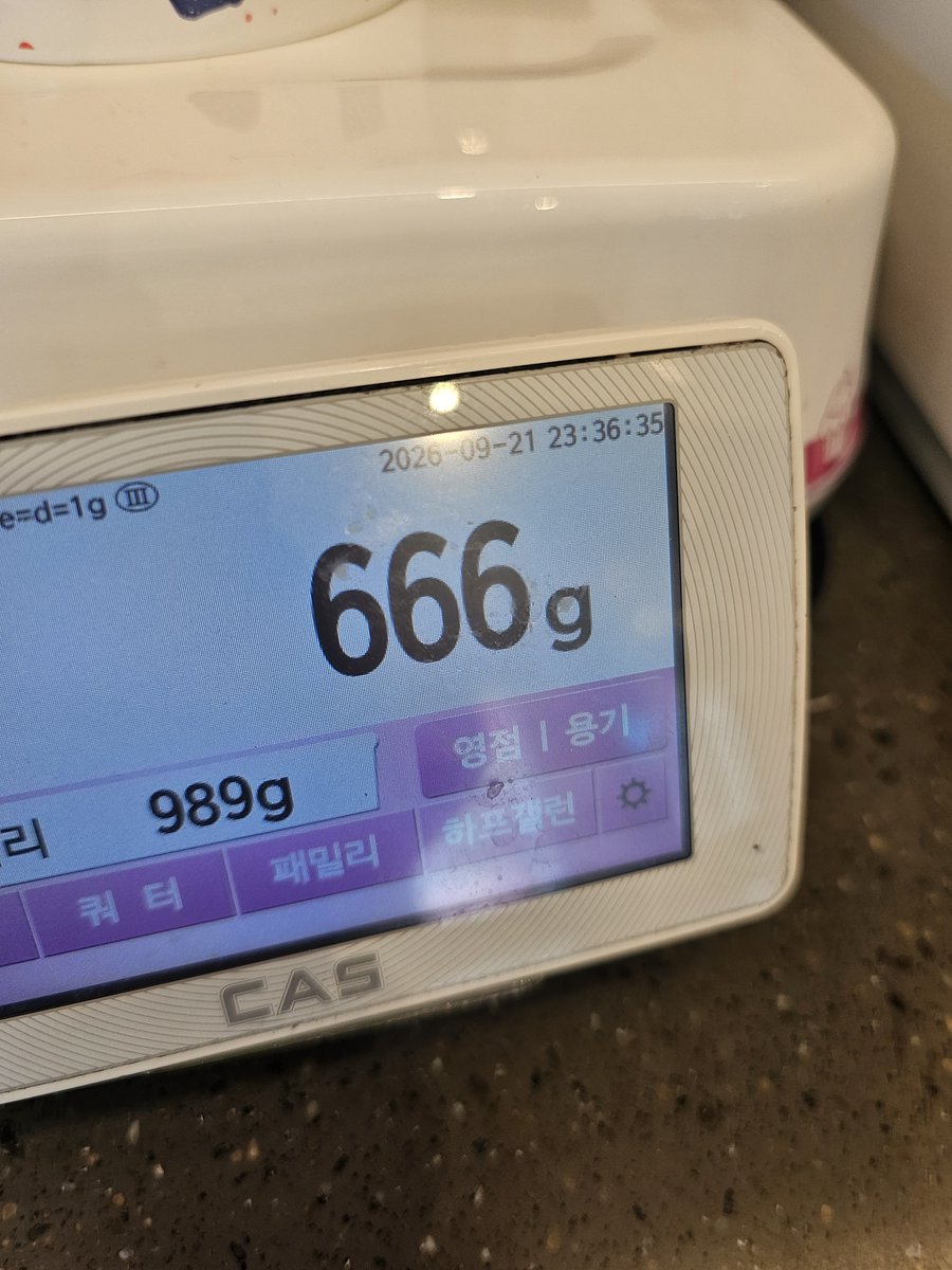 Noooomoney_'s tweet photo. 666 https://t.co/O5eXGsTheF