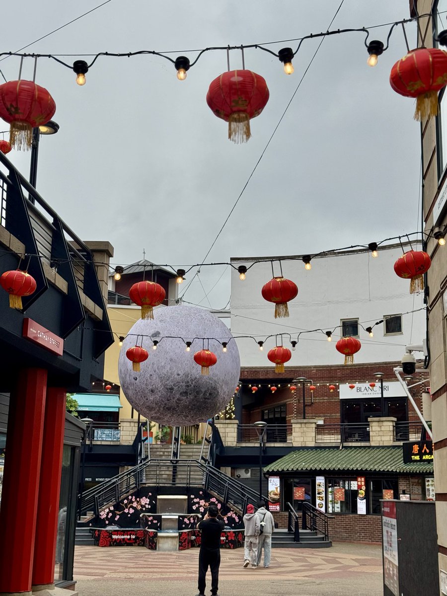 SouthsideDist's tweet photo. Happy Mid-Autumn Festival, everyone! 

🏮 The lanterns are up, the moon has risen… now the only thing missing is YOU! 🌕✨ See you this weekend in Birmingham Chinatown! https://t.co/qFflxQq8tx