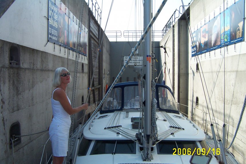 Tomzijl's tweet photo. https://t.co/G1BXnCJolI #Weblog #mijlpaal #20jaar #vanweel #strafhof Vrijdag 25-09-2026 Opnieuw ging de mijlpaal aan me voorbij. Jongstleden 21 september bestond mijn weblog twintig jaar. Op die dag publiceerde ik mijn eerste blogpost. We woonden toen tijdelijk aan de Andelse M.. https://t.co/w9TslUktsP