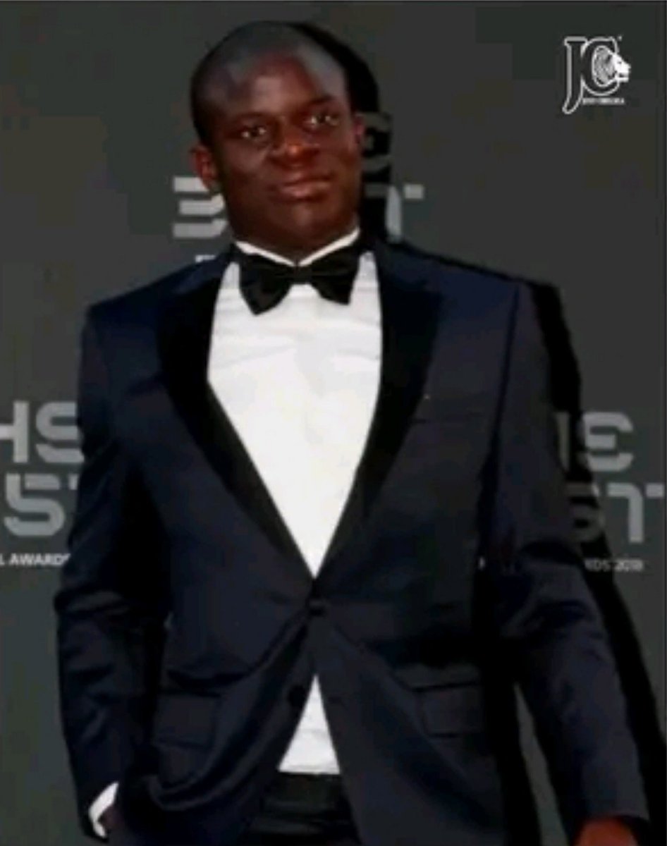 Wesley_cfc1's tweet photo. Me on my                       Me to 
Wedding day        Man City's downfall https://t.co/cIWhKTE6ke