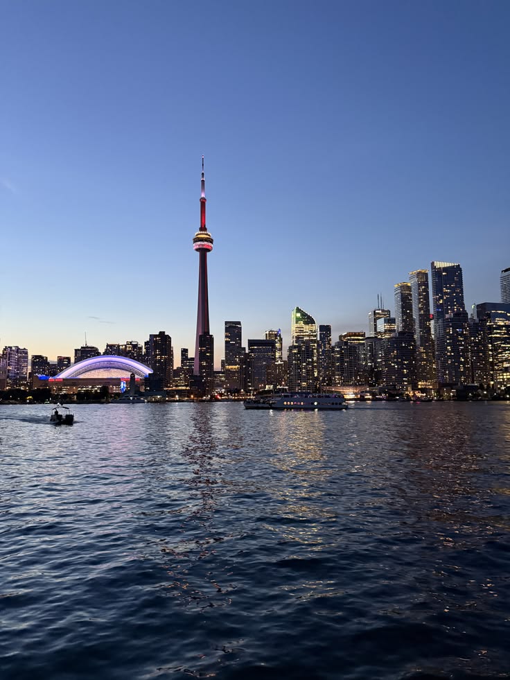 _travel__vibes's tweet photo. Toronto, Canada 🇨🇦 https://t.co/Pvic2m1QT3