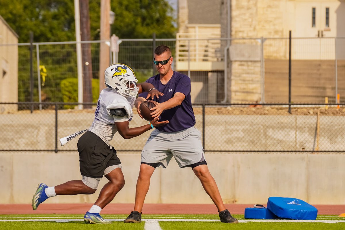 TxWesFootball's tweet photo. Homecoming loading… ⏳🐏

We're ready one more day till kickoff! 🏈

#RamsUp #Homecoming #TXWESFootball #CollegeFootball #WhereChampionAreForged #TexasFootball #DFW https://t.co/CQeIcnOiu4