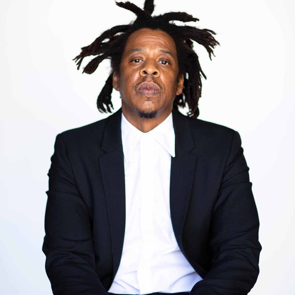 Kurrco's tweet photo. The anonymous woman who accused JAY-Z of sexual assault has fully recanted her allegations in a new court declaration:

“Shawn ‘JAY-Z’ Carter never r*ped me. I have never met or spoken to Mr. Carter. Mr. Carter never engaged in any inappropriate conduct toward me whatsoever.”

“There is no truth to any of my claims against Mr. Carter,” she added under penalty of perjury.

The woman originally filed the lawsuit in October 2024, accusing Diddy of r*ping her when she was 13 and alleging that an unidentified male celebrity, referred to as “Celebrity A,” also r*ped her at an afterparty following the 2000 MTV Video Music Awards.

The complaint was amended in December 2024 to identify JAY-Z as “Celebrity A.” She voluntarily dismissed the lawsuit against both Diddy and JAY-Z with prejudice in February 2025.

Her new declaration was filed in JAY-Z’s ongoing malicious-prosecution lawsuit against attorney Tony Buzbee and his law firm.
