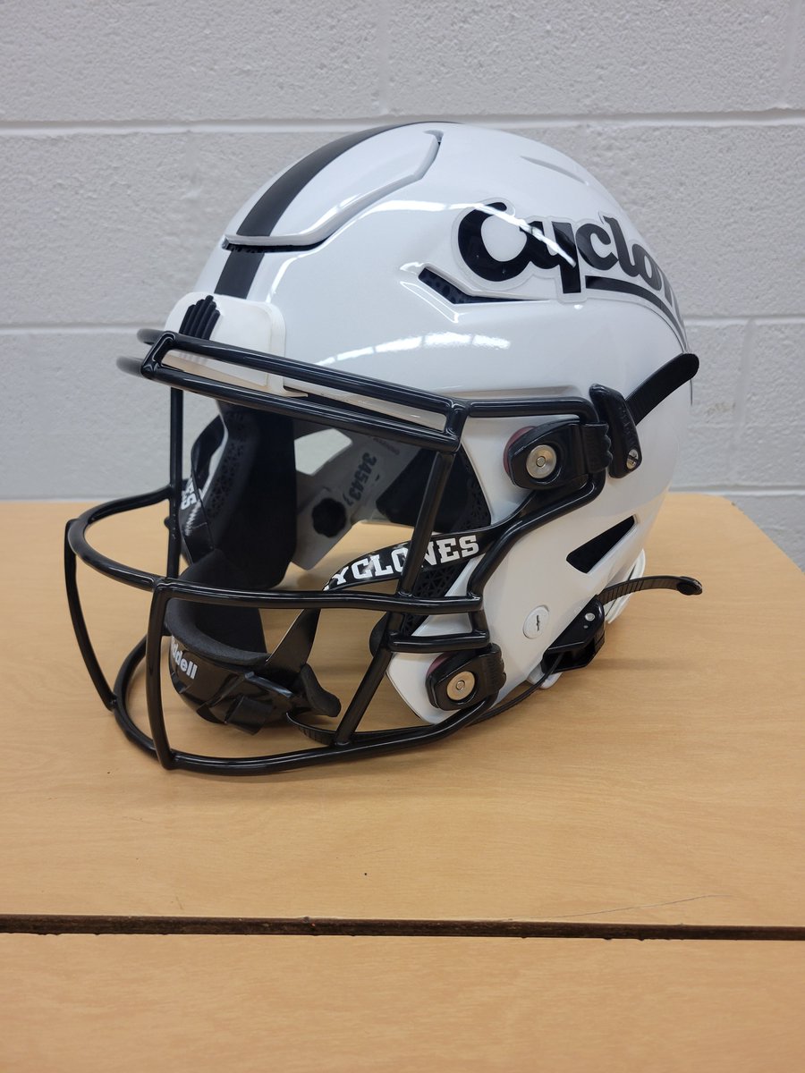 CoachJass's tweet photo. Let's go Cyclones! #WhiteOut https://t.co/LzTkRgYSWl