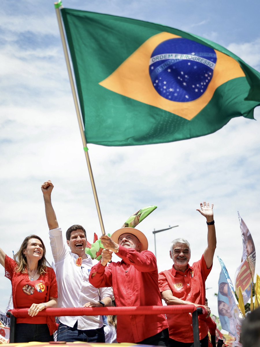 JoaoCampos's tweet photo. Por Pernambuco, pelo Brasil! Tamo junto, meu presidente @LulaOficial! Vamos pra vitória!!! 💛❤️

📷 Rodolfo Loepert

João Campos, governador. Carlos Costa, vice-governador. Coligação Frente Popular de Pernambuco • PSB, Republicanos, Federação Brasil da Esperança - Fé Brasil (PT, PV e PCdoB), PDT, MDB, Federação Renovação Solidária (PRD e Solidariedade) e DC • CNPJ: 68.403.750/0001-48