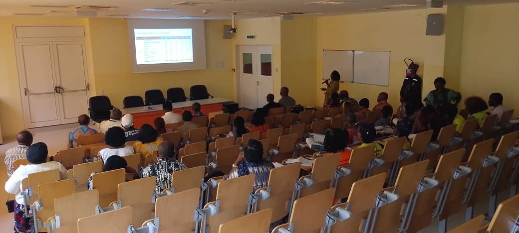 OMS_GABON's tweet photo. 📚Des leçons pour renforcer la vaccination

À mi-parcours, le projet de vaccination communautaire à Libreville 1 et Owendo, mis en œuvre sous le lead du @SanteSocialeGA, avec appui @OMS_GABON et  soutien du @AmbJaponGAB, enregistre des résultats encourageants pour une extension https://t.co/14EFG5CLEz