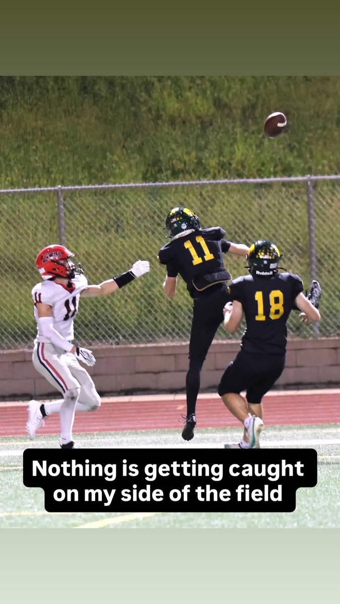 NaNeighbor's tweet photo. 💚🏈💛 Neighbor boys covering both sides of the field! #RollCOUGS #FNL #Homecoming2026 https://t.co/oZ84TtR1Fn