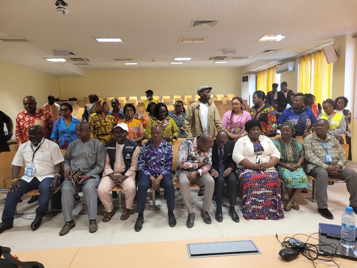 OMS_GABON's tweet photo. 📚Des leçons pour renforcer la vaccination

À mi-parcours, le projet de vaccination communautaire à Libreville 1 et Owendo, mis en œuvre sous le lead du @SanteSocialeGA, avec appui @OMS_GABON et  soutien du @AmbJaponGAB, enregistre des résultats encourageants pour une extension https://t.co/14EFG5CLEz
