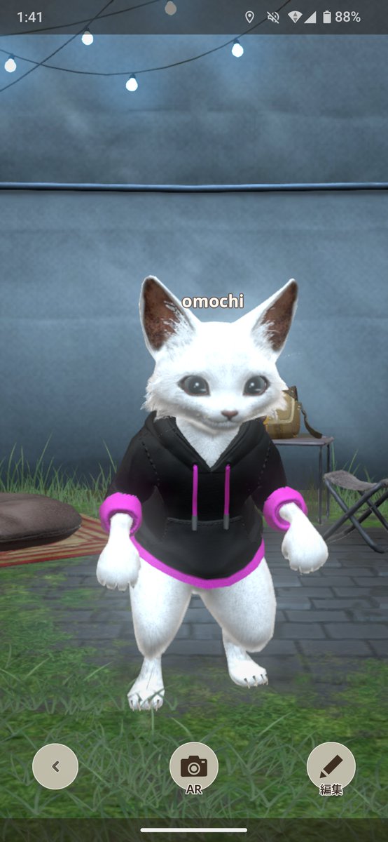 FF14_snow4's tweet photo. うちの子自慢！

おもちのオトモアイルーのomochiくんをご紹介。
真っ白な毛並みにパッチリ猫目♪
そして黒✕ピンクのお洒落服♪
可愛い〜❤

#モンハンNow
#モンハンNowオトモアイルー https://t.co/SdbW7J1cfl