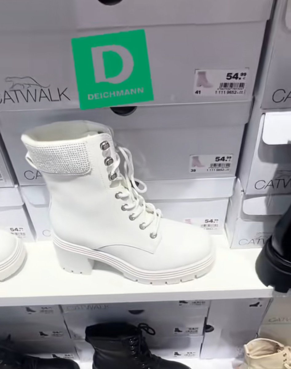 CheeryxNoir's tweet photo. Diese Stiefel gehören an meine Füße.
Wer von euch will den Beweis antreten, dass er ein braver Zahlsklave ist und sie mir kauft?
Meldet euch mit eurem Budget und warum ich euch auswählen sollte. https://t.co/bfFzYCLmq7