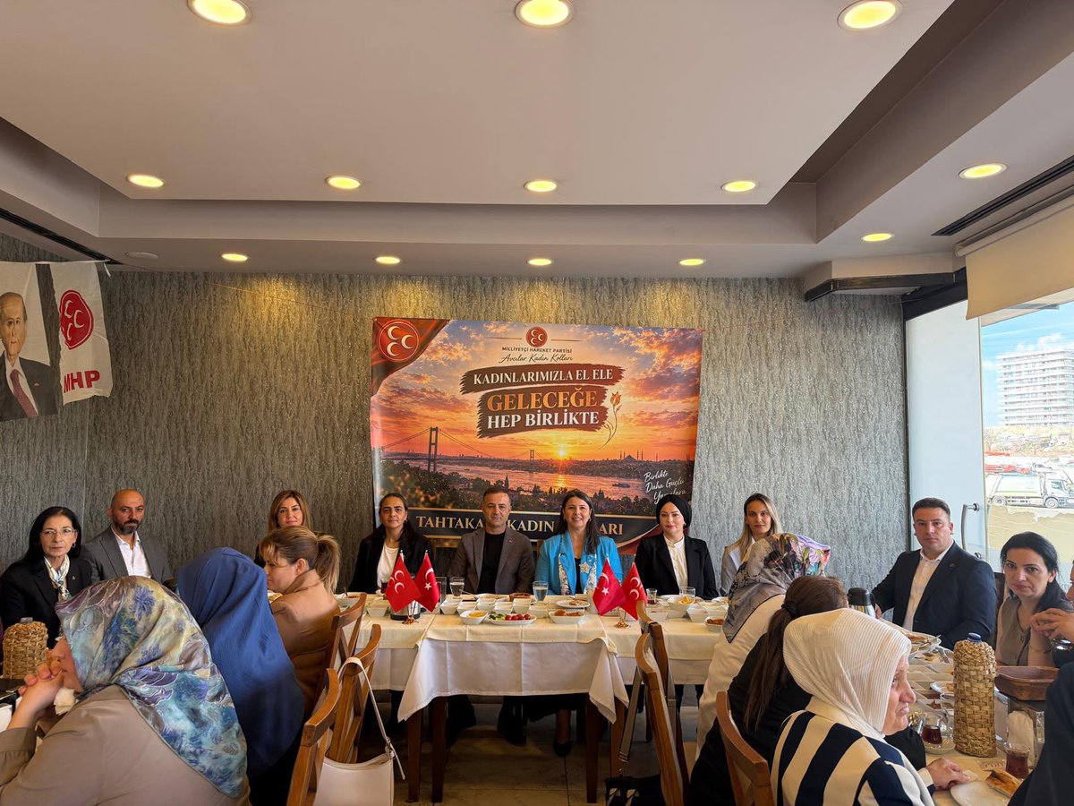 kacepistanbul's tweet photo. 📍 Avcılar

İstanbul İl KAÇEP Başkanlığı olarak bugün Avcılar ilçemizde; Kadın İl Yöneticilerimiz,İlçe Başkanımız Sn. Erhan Bulaca, KAÇEP İlçe Başkanımız Sn. Ayşe Saltık ve kıymetli teşkilat mensuplarımızla birlikte kadınlarımızla kahvaltı programında bir araya geldik.

Programımızda kadınlarımıza yönelik çalışmalarımızı, sahadaki faaliyetlerimizi ve önümüzdeki dönemde gerçekleştireceğimiz projeleri istişare ederek verimli ve samimi bir sohbet ger��ekleştirdik.

Kadınlarımızın sesi olmak, gönüllerine dokunmak ve teşkilatımızın gücünü sahaya daha güçlü şekilde yansıtmak için birlik ve beraberlik içerisinde çalışmalarımızı sürdüreceğiz.

Avcılar’la buluşuyor, Avcılar’la güçleniyoruz. 🇹🇷 @_MHPistanbul_  @BBvolkanyilmaz  @mhpavcilarilce