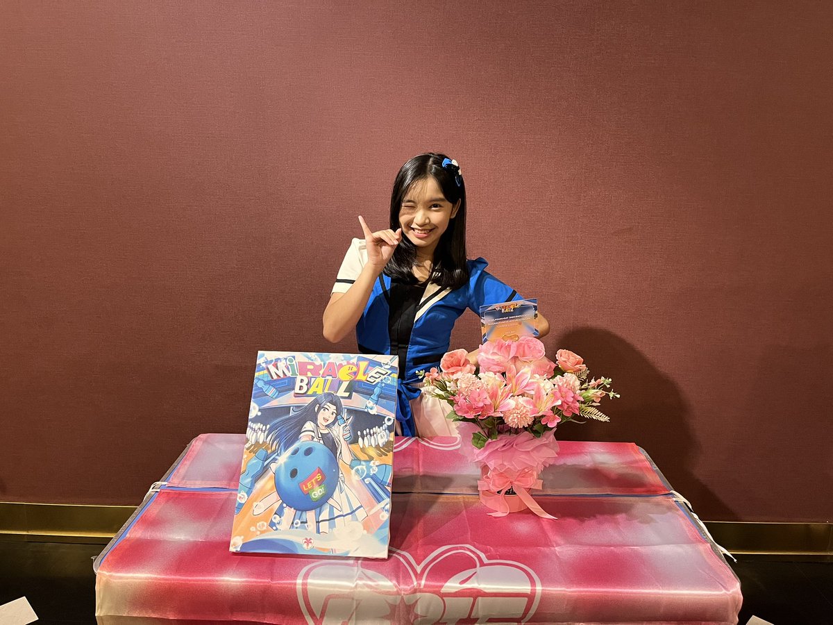 N_IntanJKT48's tweet photo. maaci infinity yakh!💙
#IntanGanbou
#FirStrikeIntan https://t.co/Eo1U1117hj
