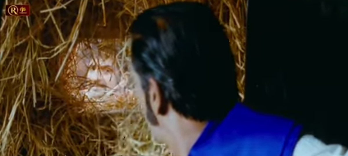 Sakthii_TVK's tweet photo. One sun one moon என்னைக்கும் ஒரே தலைவன் தான்..

~ தளபதி CM ஆகிட்டாரு, தல ரேஸ்க்கு போய்டாரு இந்த வழுக்க இன்னும் யாருக்கு இதெல்லாம் சொல்லிட்டு இருக்கான்.. https://t.co/sbkyaEybgr