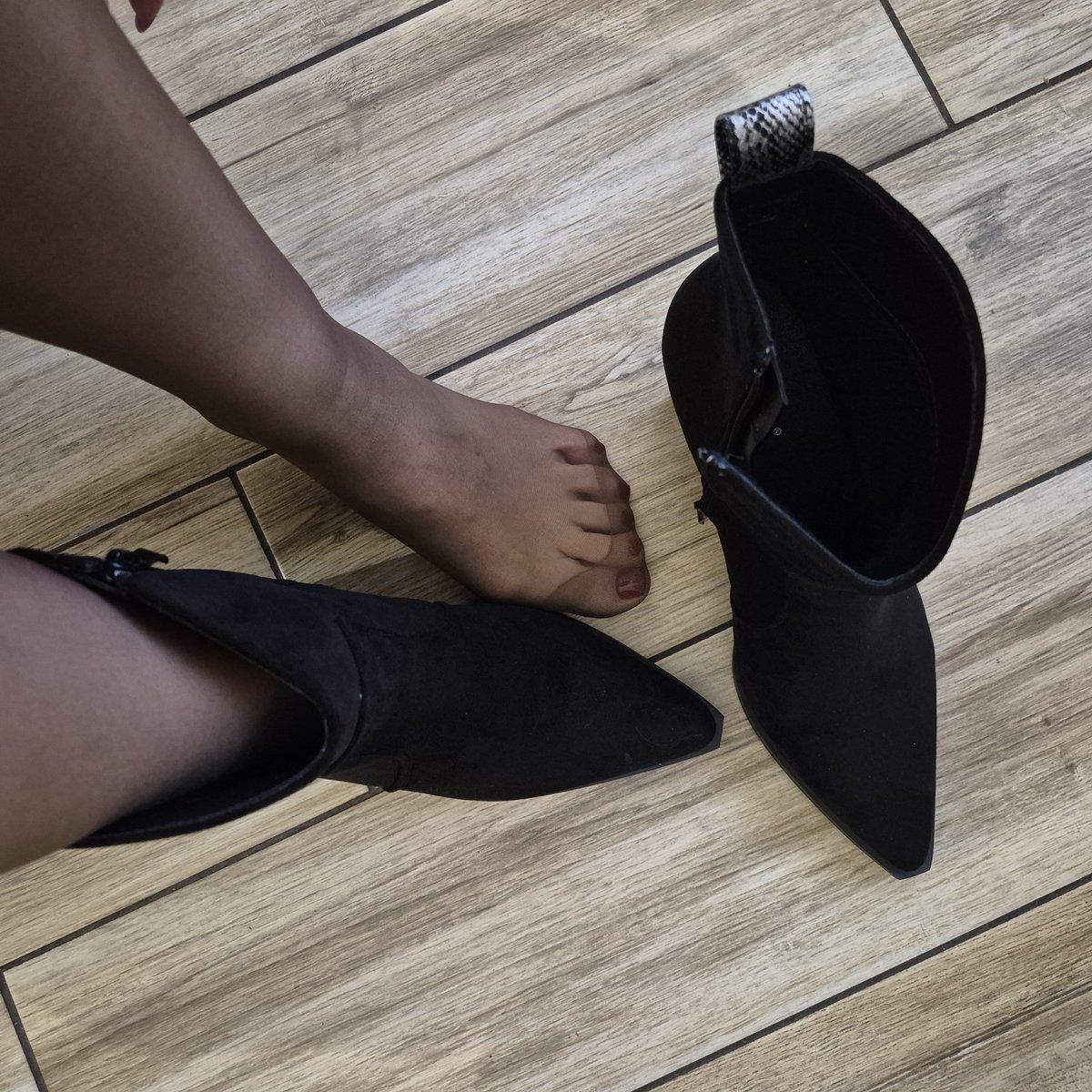 pani_findom's tweet photo. Wychodzę z koleżankami więc wszystkie piz.deczki mogą opłacać drineczki
Zgłoś się z kodem beciaku

#findom #femdom #paypig #footfetish #moneyslave #fetyszstop #dojenie #bankomat https://t.co/ZhGQBrY5Ch