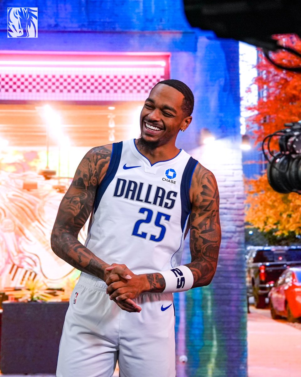 dallasmavs's tweet photo. We're baaaaack 😎

#MFFL https://t.co/olggrjoqgH