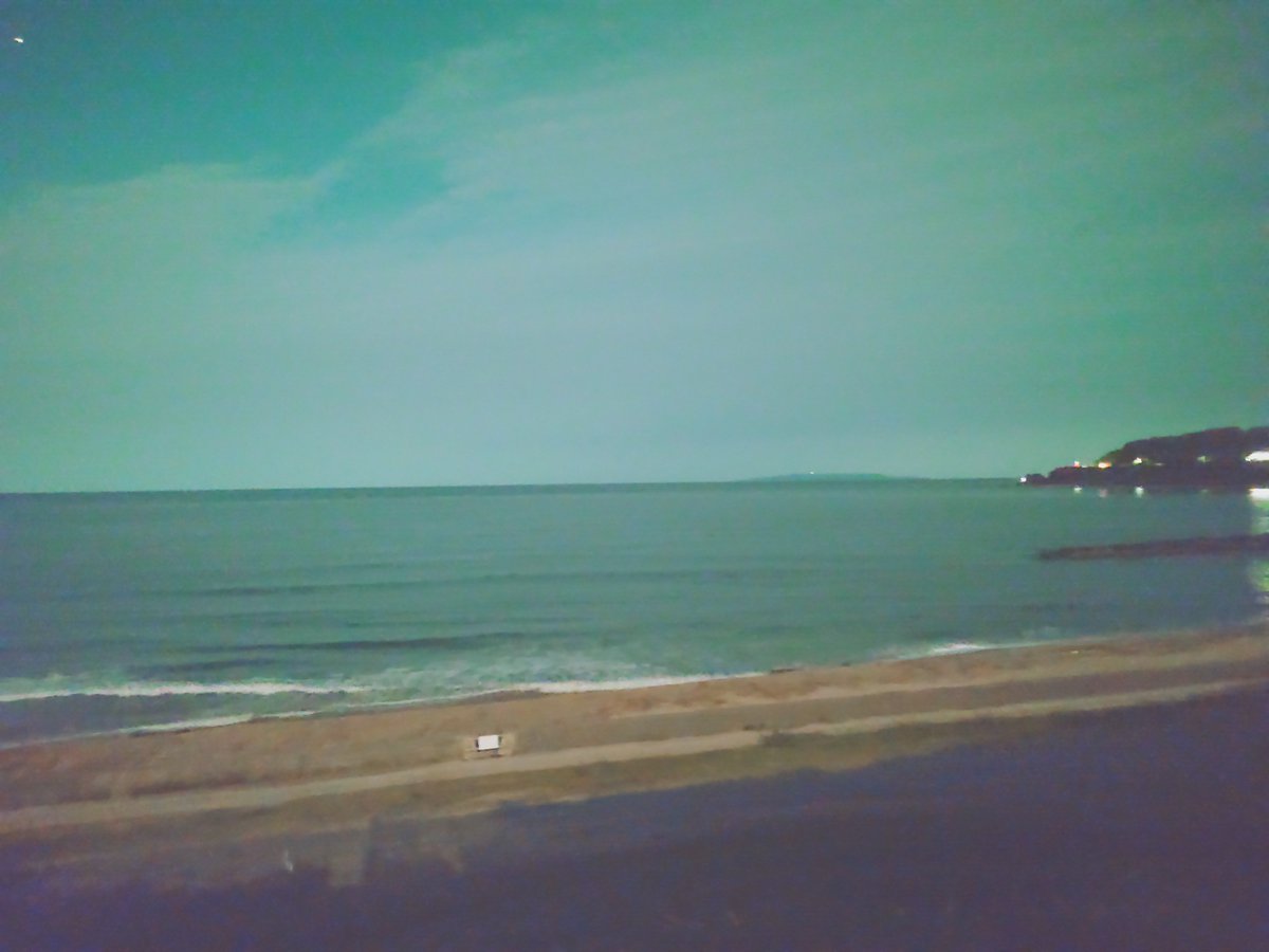 pacific_h310's tweet photo. 昨日の海🌊🎣⛴️🌃🌕☁️その2
#裏日本
#今日の海 
#日本海 https://t.co/eH0HLHQ6bC