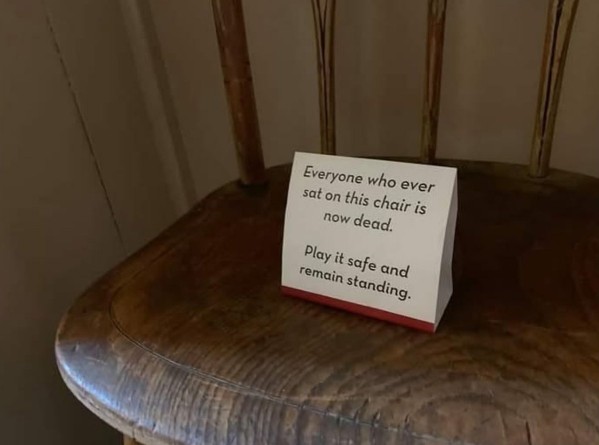 Aryan_Mishra11's tweet photo. Best "do not touch" museum sign ever? https://t.co/QzmNH4hrwF