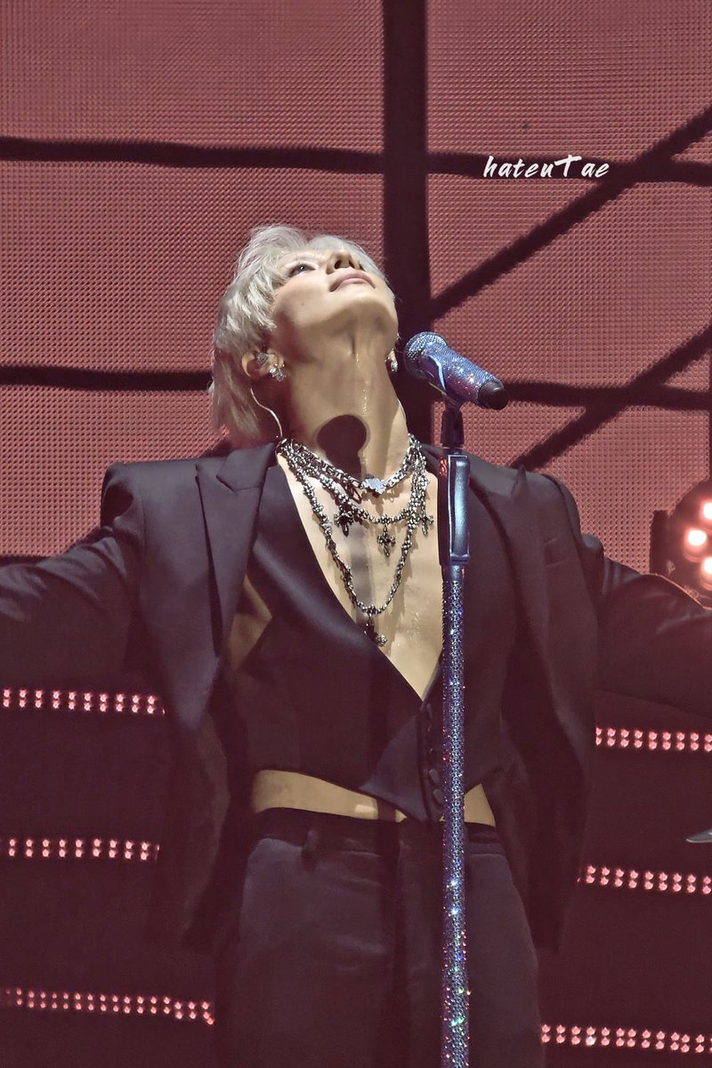 hateuTae_'s tweet photo. 20260920 TAEMIN WORLD TOUR <LiMiNaL>
😎😎
#태민  #TAEMIN #テミン #泰民 #TAEMIN_LiMiNaL https://t.co/bqxrROPgqt