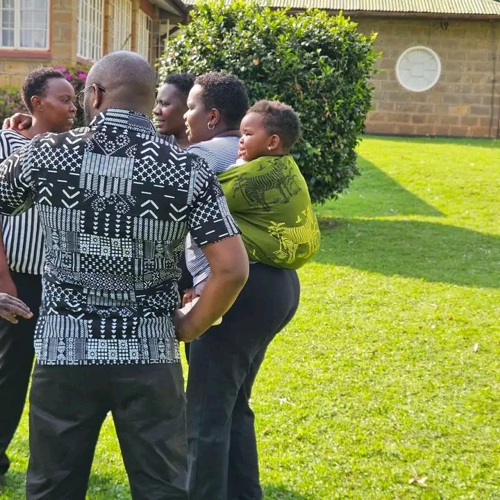 RealTete8's tweet photo. 🤣🤣🤣🤣Hii sasa ndio real photocopy https://t.co/EdZUQdkCFP