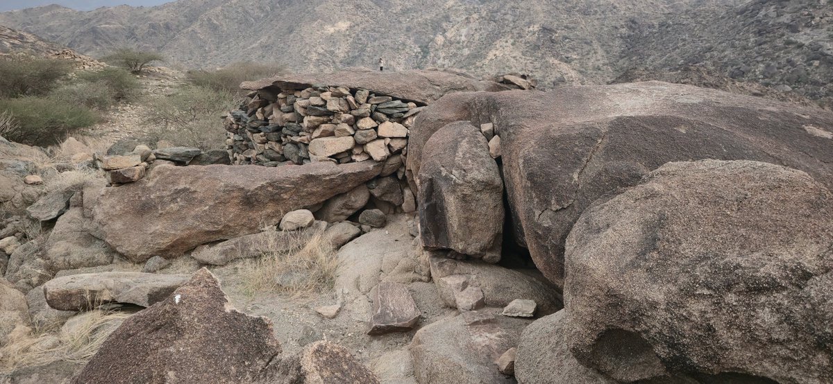 almalki_awadh's tweet photo. شواهد باقية تروي حكايات العيش في الشعاب و على سفوح الجبال.
محافظة أضم
من تصويري.. https://t.co/yX5zwl30gk
