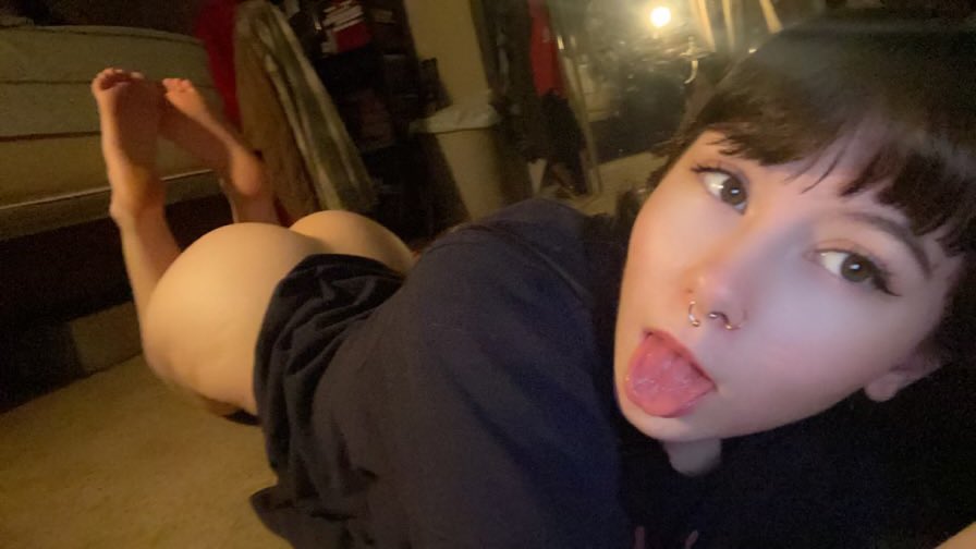 pawelcocb2's tweet photo. Follower sends beautiful alt 🤩 Send me your g💁‍♀️f to get her exposed #cuck #leak #expose #exposed #submission #wankchat #trade https://t.co/wZfOcILsyZ