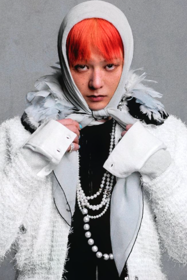 AboutMusicYT's tweet photo. G-Dragon of BIGBANG was crowned as the best dressed kpop idol of all time, according to Complex Magazine. https://t.co/wxQIn56NIp